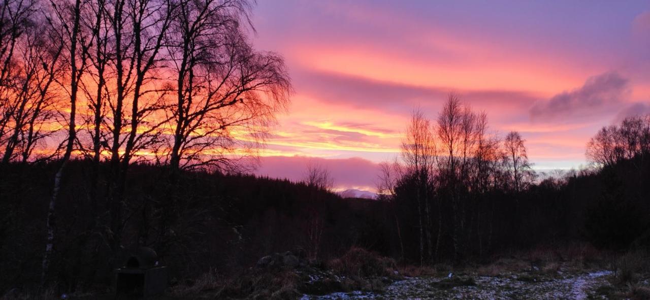 Sunrise House Hotell Inverfarigaig Eksteriør bilde