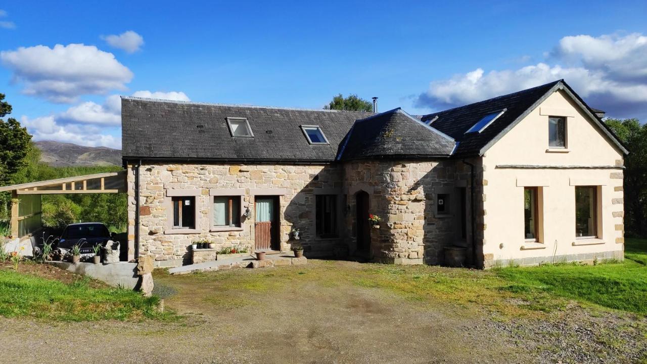 Sunrise House Hotell Inverfarigaig Eksteriør bilde
