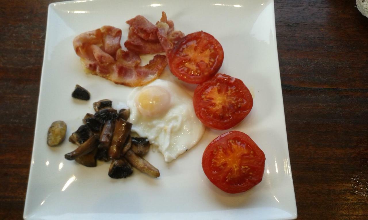 Sunrise House Hotell Inverfarigaig Eksteriør bilde